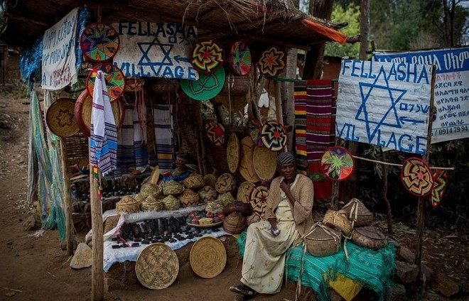 Explore the remnants of two millennia of Jewish life in Gondar, in homes, schools, and synagogues.