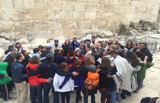 Group in the western wall
