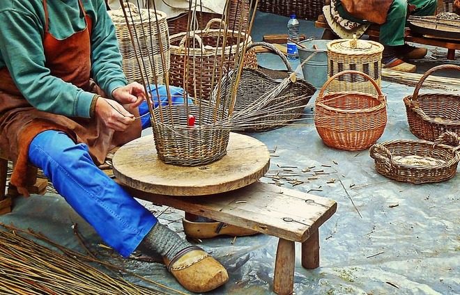 Create colorful South African baskets in a basket weaving workshop.