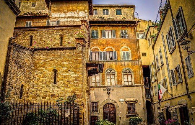Get a behind-the-scenes look at Florence, as the locals know it. Tour with a local resident of Florence and hear stories of the aristocracy and culture battles, visit secret galleries, and explore the hidden alleys of Florence.
