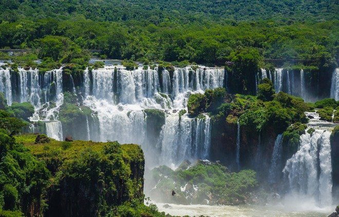 The Iguazú Falls are one of the planet’s most awe-inspiring sights. A visit is a jaw-dropping, visceral experience, and the power and noise of the cascades live forever in the memory.