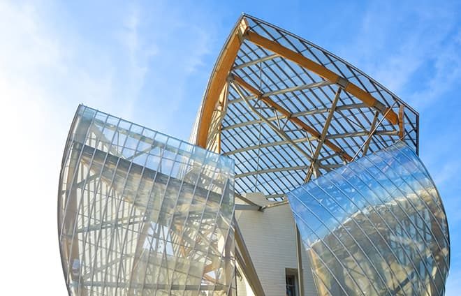 Go behind-the-scenes of the Fondation Louis Vuitton, one of France’s most exciting new cultural institutions. Opened in 2014, this museum is a celebration of modern and contemporary art.