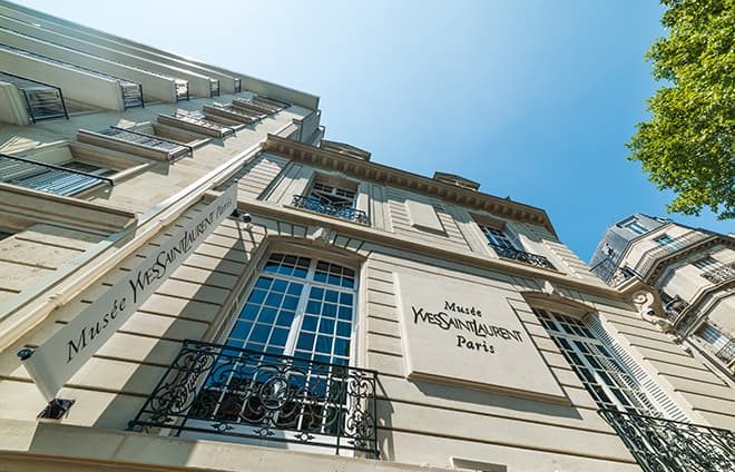 Experience a VIP visit to the legendary Yves Saint Laurent museum, located in a charming mansion that served as his fashion center for many years.